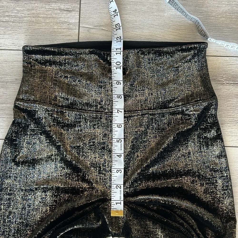 Spanx velvet shine leggings size medium